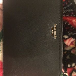 Kate Spade Cameron L-Zip Wristlet